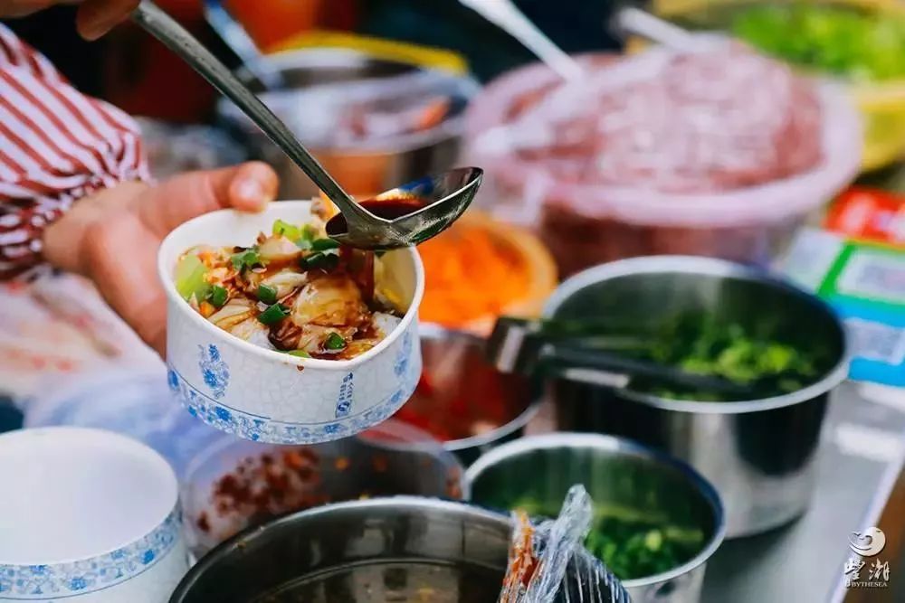 宁波大学这条美食街，承包了千万学子的胃！那里有你的青春吗？