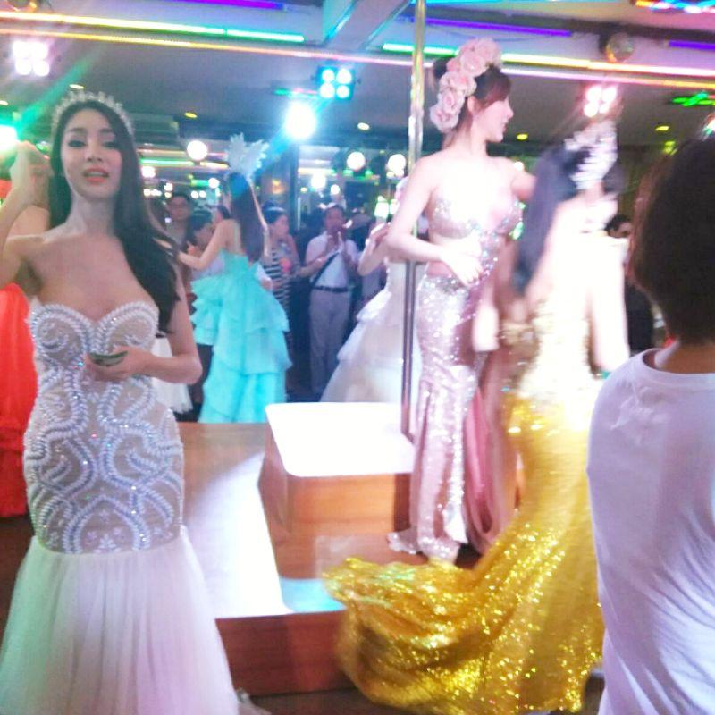 泰国“人妖”光鲜背后的辛酸史