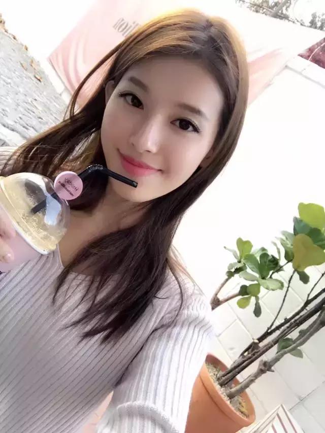 美瞳掉色在眼睛上怎么办,美瞳变糊了怎么洗干净