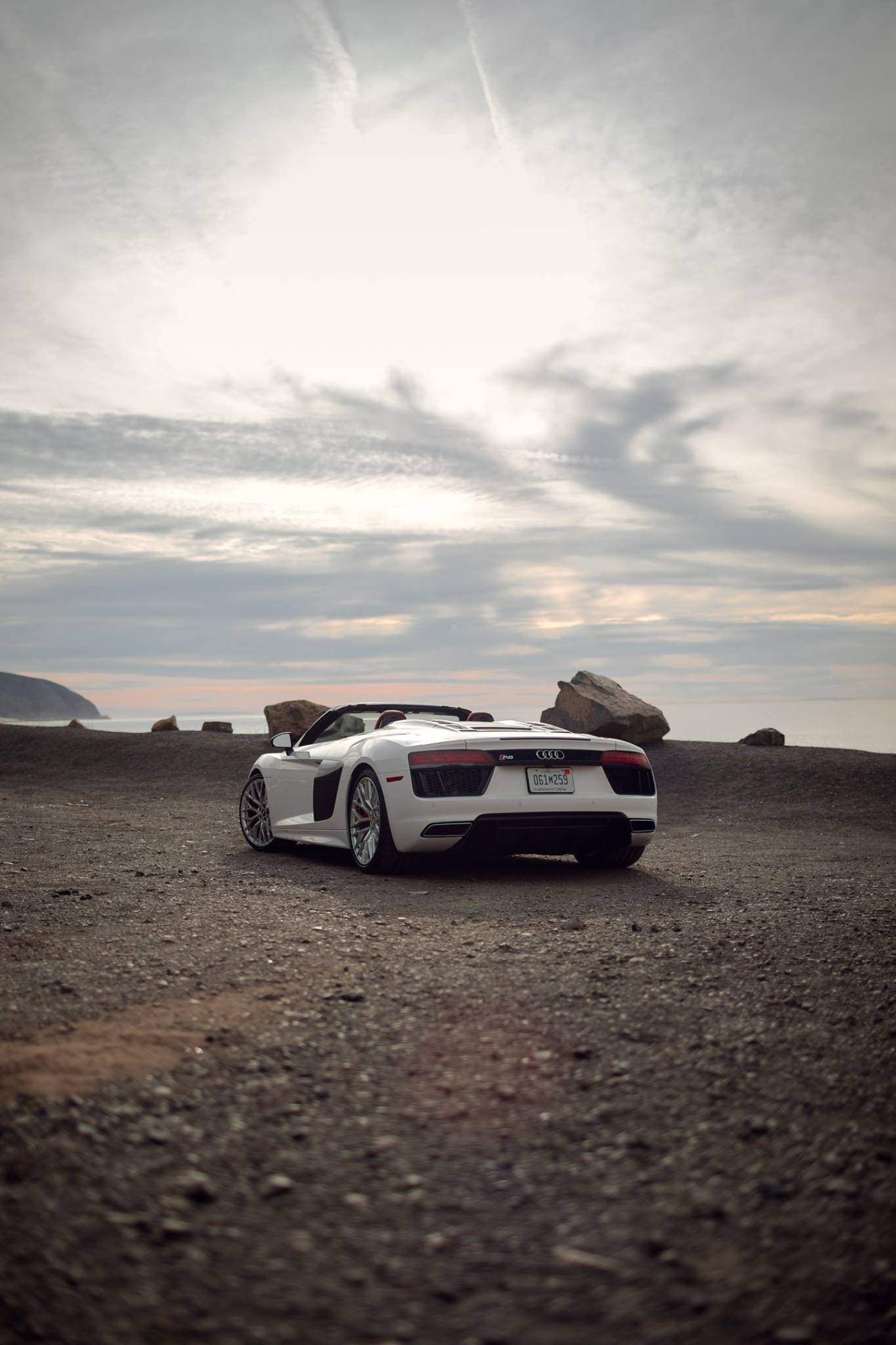 最新奥迪r8高清壁纸,奥迪r8赛道版高清壁纸