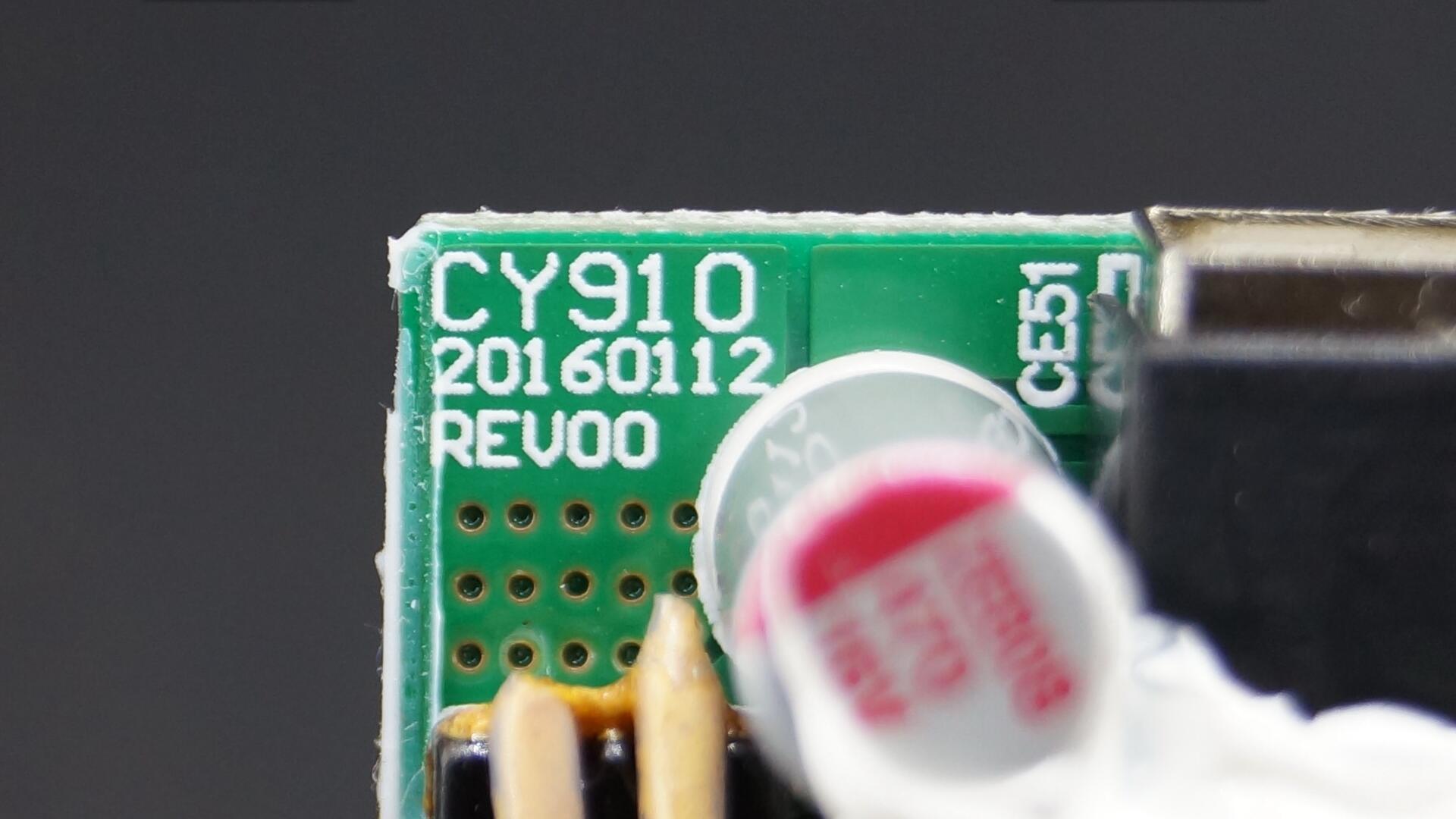 魅族充电器二换一,魅族原装充电器拆解