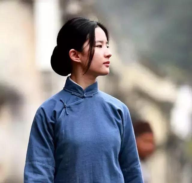 女星扮村姑最美当属热巴?女星村姑扮相大比拼!