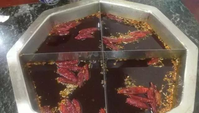 这几家老火锅，征服了重庆一代又一代吃货的胃！