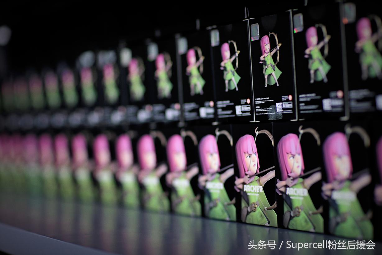 皇室战争世界总决赛手办,皇室战争supercell韩国版cg