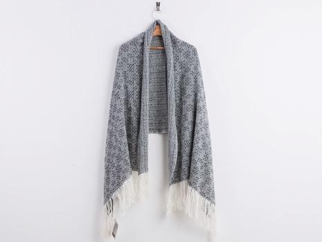 丝巾怎样系才好看？系法好胜过买几百件配饰