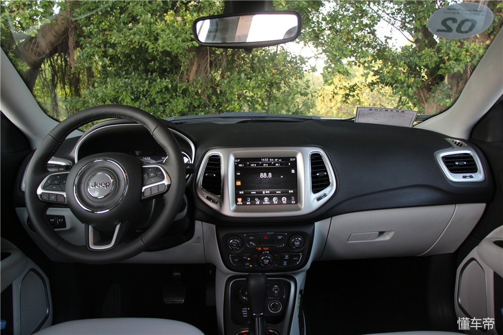 2014年jeep指南者2.4油耗,四驱强油耗高测试新款jeep指南者