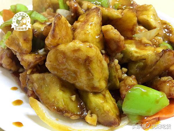 满满一大盘子居然只要10块钱，吃过这家店，我都想搬家了！