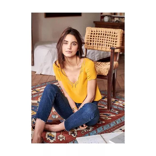 衬衣和牛仔裤怎么穿出时髦感,牛仔裤和衬衣怎么穿出高级感