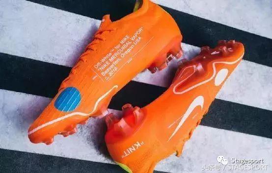 谁说打篮球就一定要穿好的球鞋,supreme白色足球衣