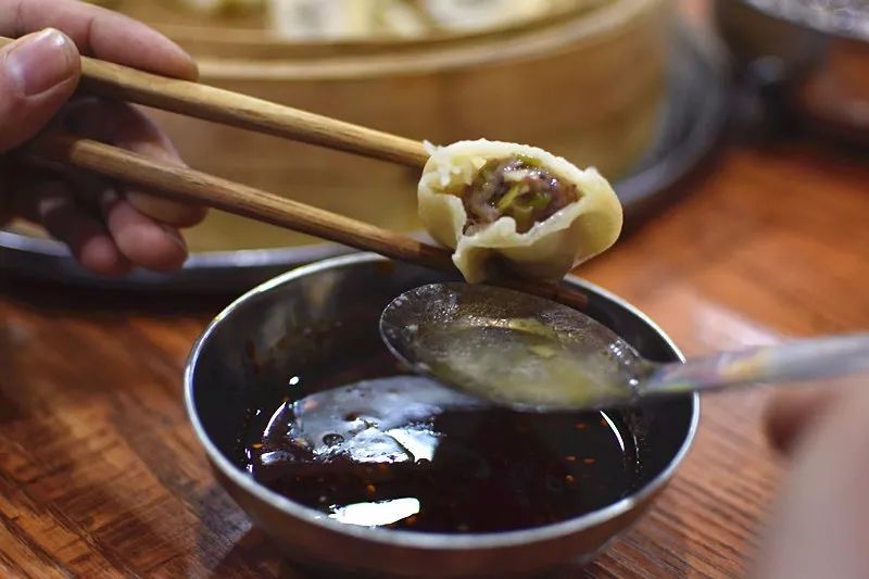 西安旅游必去景点推荐回民街,回民街好吃的小馆