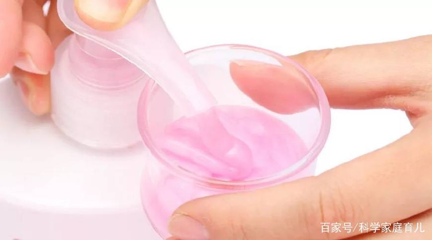 儿童误食火碱受伤,男童误吞火碱