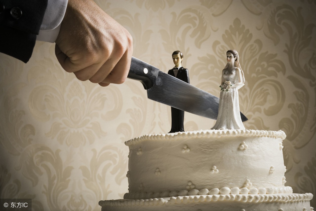 老公车祸赔偿离婚怎么分配,老公车祸残疾离婚