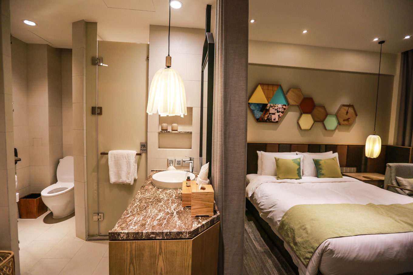 三月的拈花湾樱花烂漫,烟花三月桃花