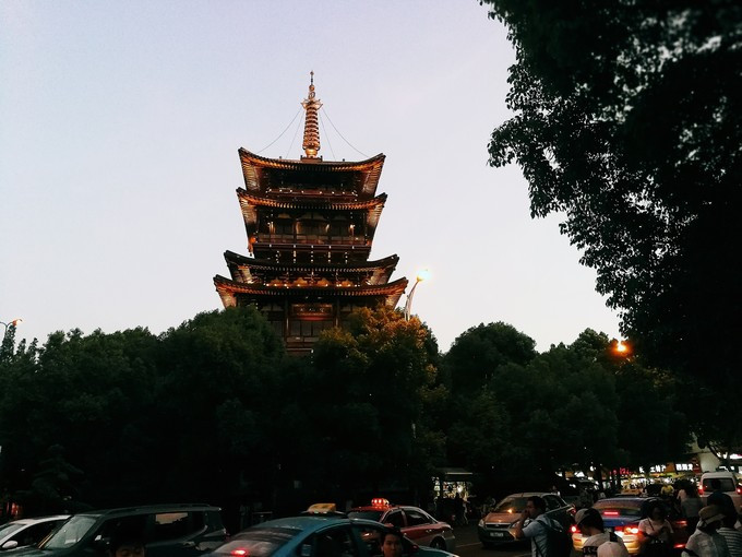 涔濇邯鐙竴鏃犱簩,涔濇邯娓哥帺鎰熸偀