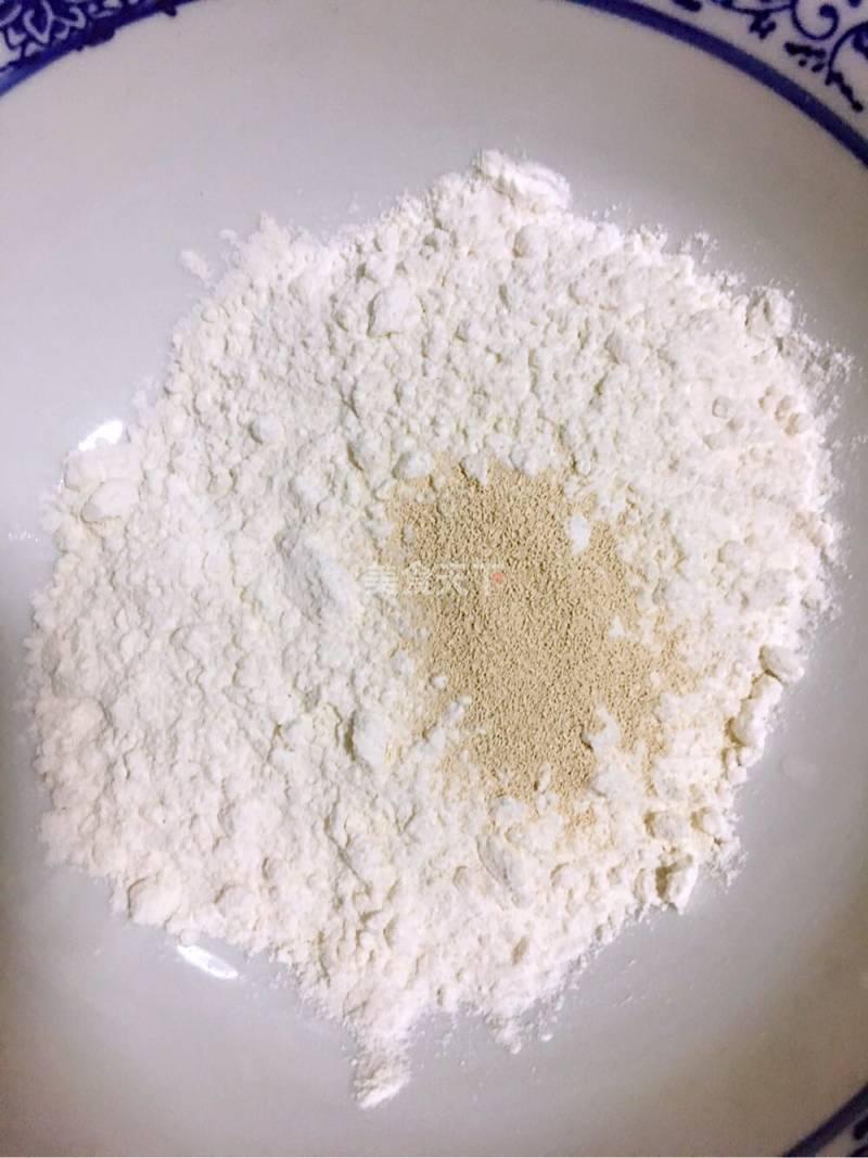 熬的猪油留下来的油渣怎么做好吃,猪油剩下的油渣做法