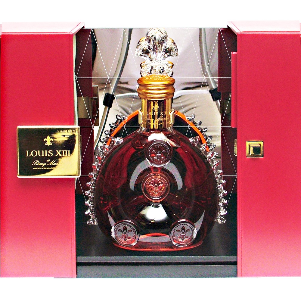 奢侈丨瓶身内置施华洛奇水晶的酒，一瓶100万美金