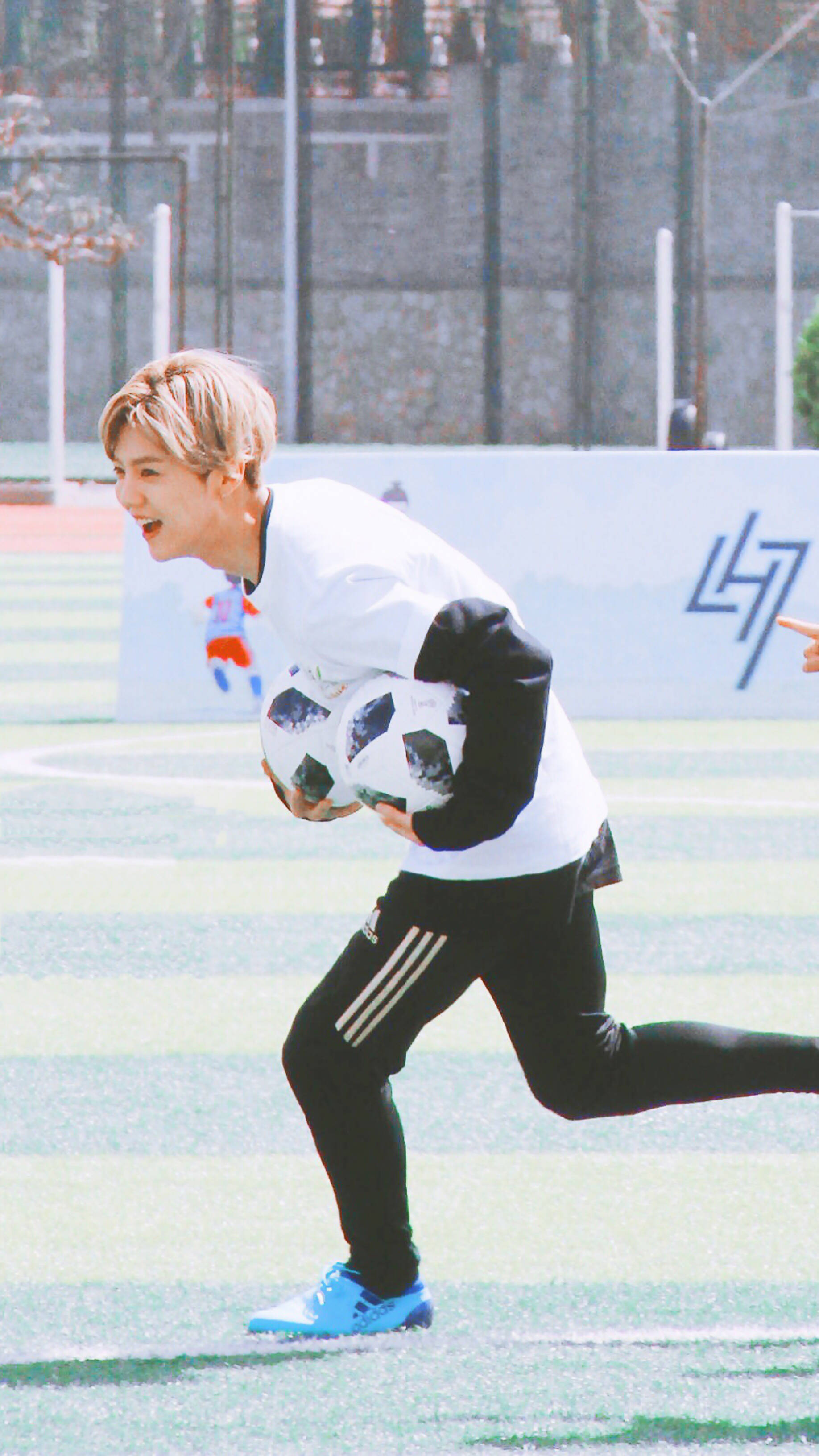 鹿晗壁纸全屏高清,鹿晗壁纸高清帅气动漫