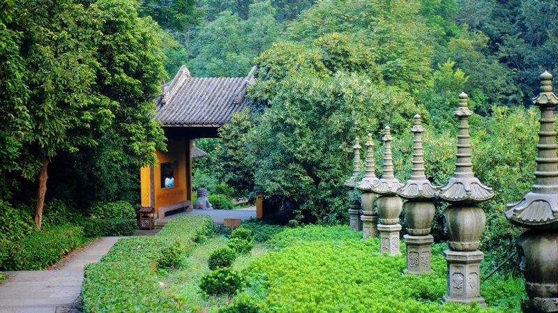 4月机票白菜价！郑州出发低至160，最快1.25小时即达！