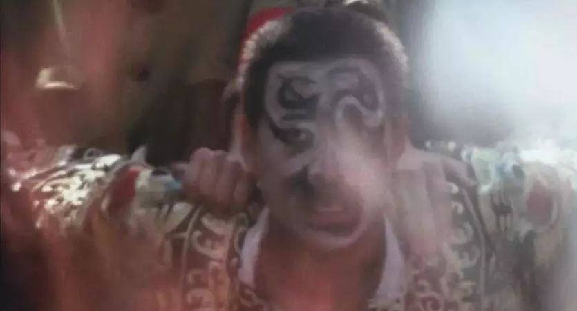 口欲的施虐到*欲情**的压抑，从程蝶衣的阉割到真虞姬的自刎