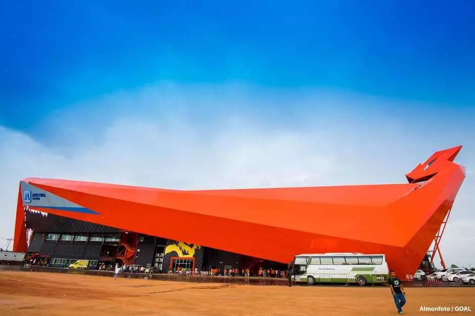 盘点：炼尸房边、大海之滨和群山环绕的泰国十大神奇球场