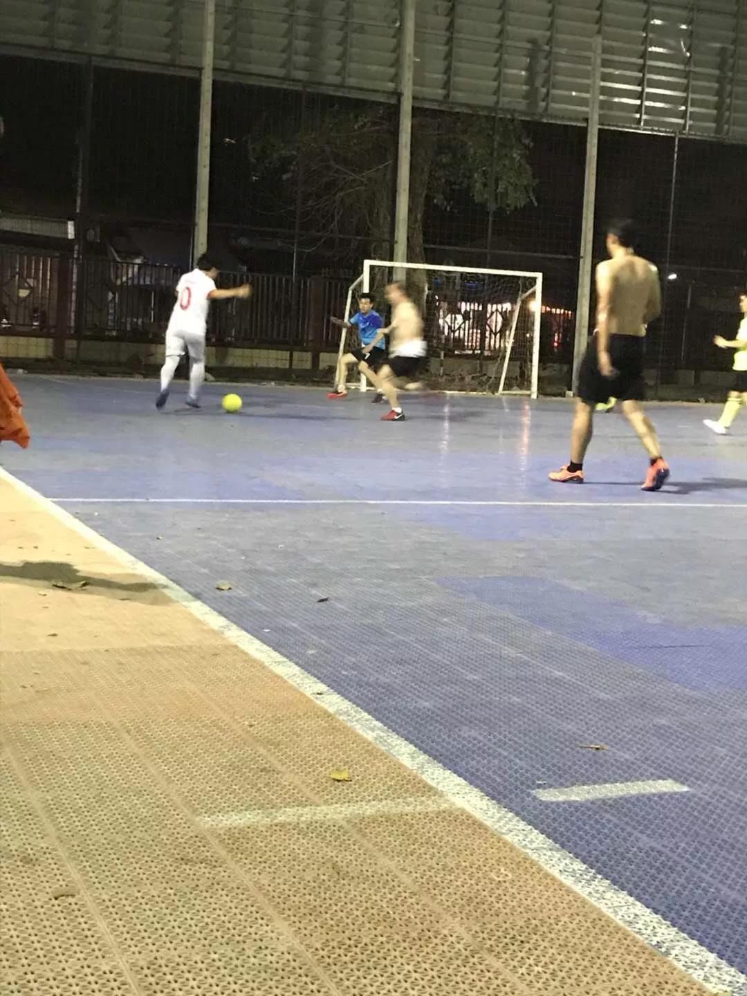 盘点:炼尸房边、大海之滨和群山环绕的泰国十大神奇球场