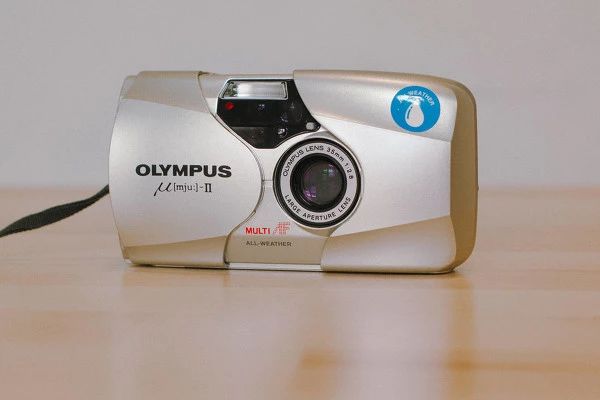 佳能eos3胶片机评测,胶片机推荐100左右