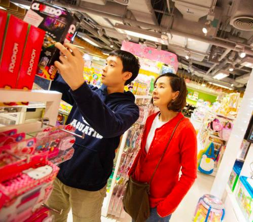 周星驰和历任星女郎 (盘点周星驰的历任女友)