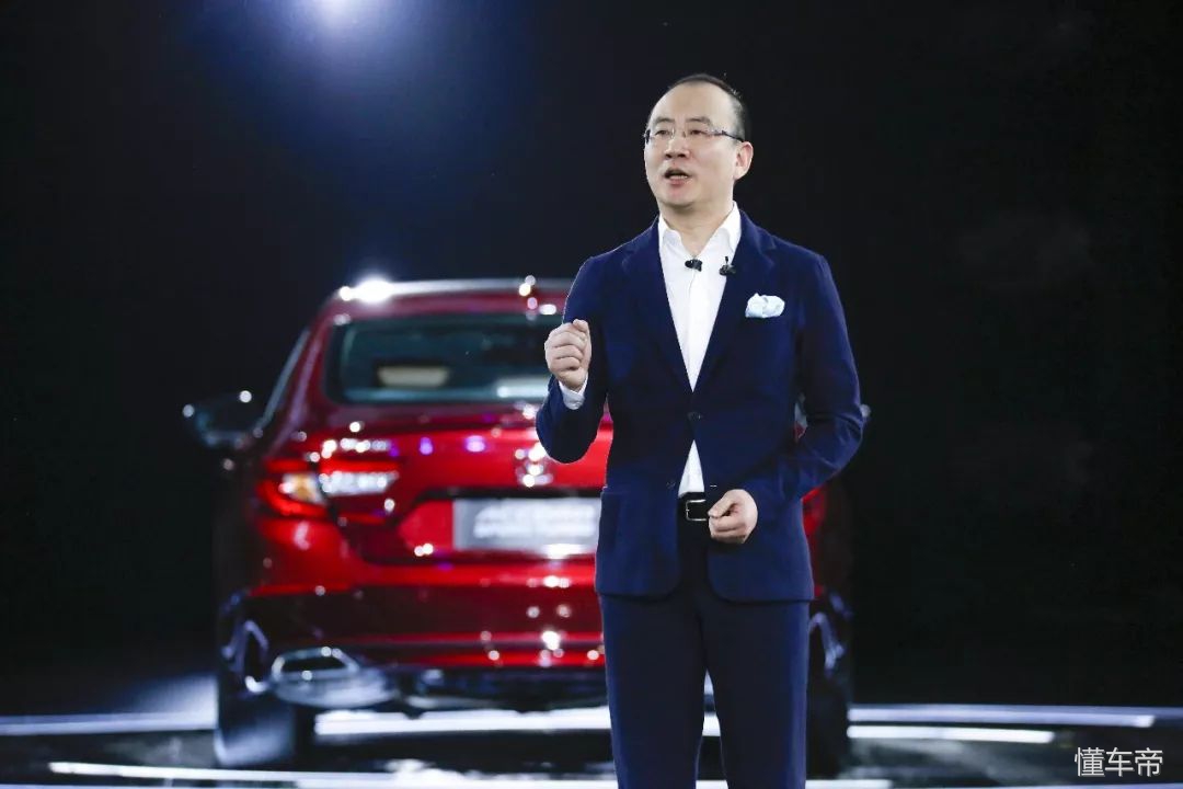 雅阁的腰线好看吗,雅阁车身腰线