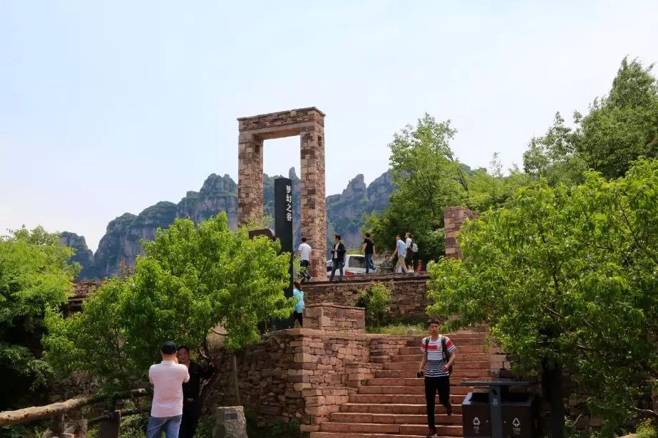 身未动心已走在梦想的路上,身未动心已远自驾