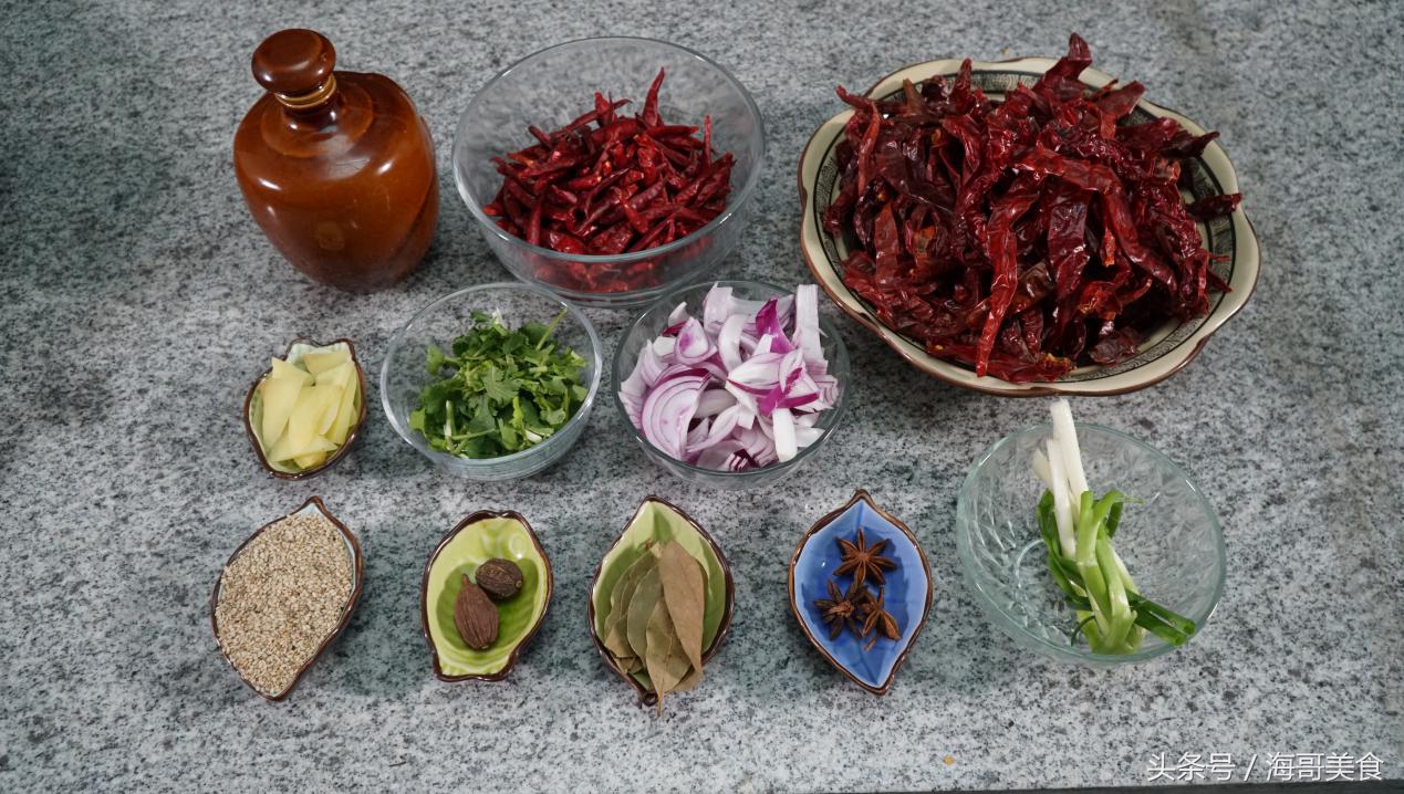 正宗川菜红油,川味红油怎么做才香又红又亮