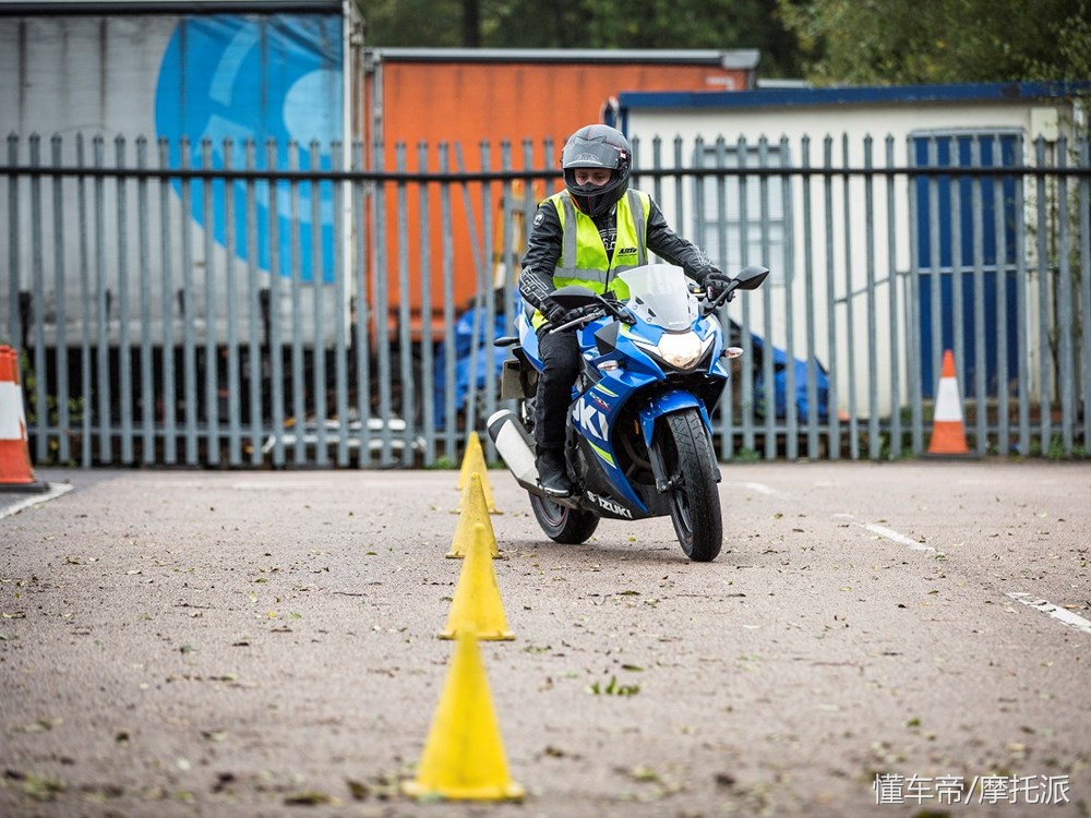 贝纳利龙卷风252r和豪爵铃木gsx250r,豪爵铃木gsx250r和川崎ninja400