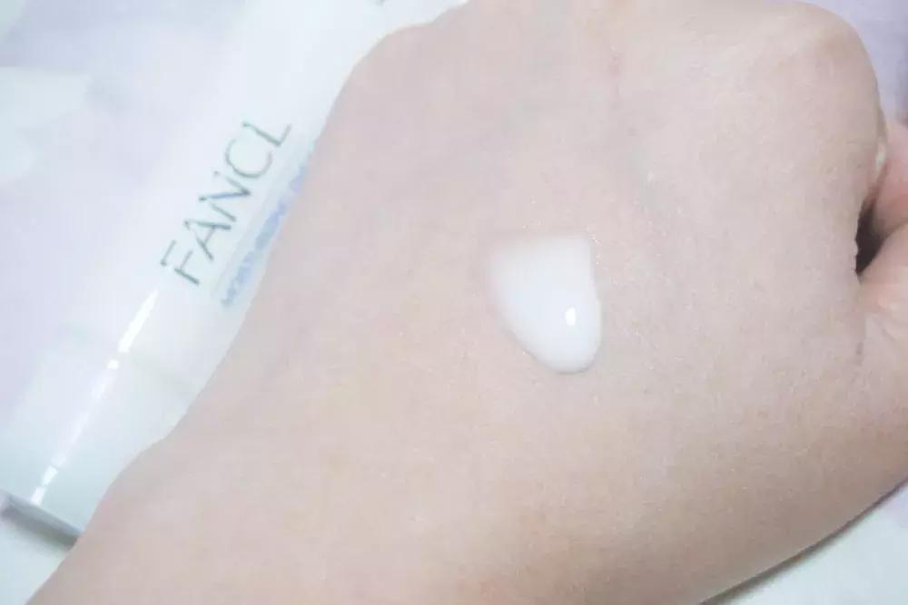 春夏水乳和京润珍珠水乳哪个好用,春夏水乳大牌