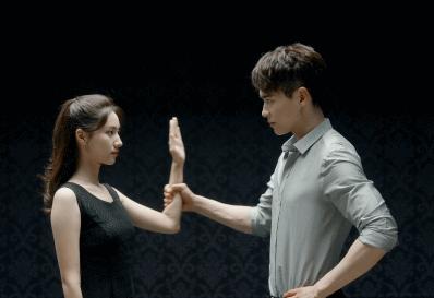 高云翔恋爱细节,高云翔隔空飞吻