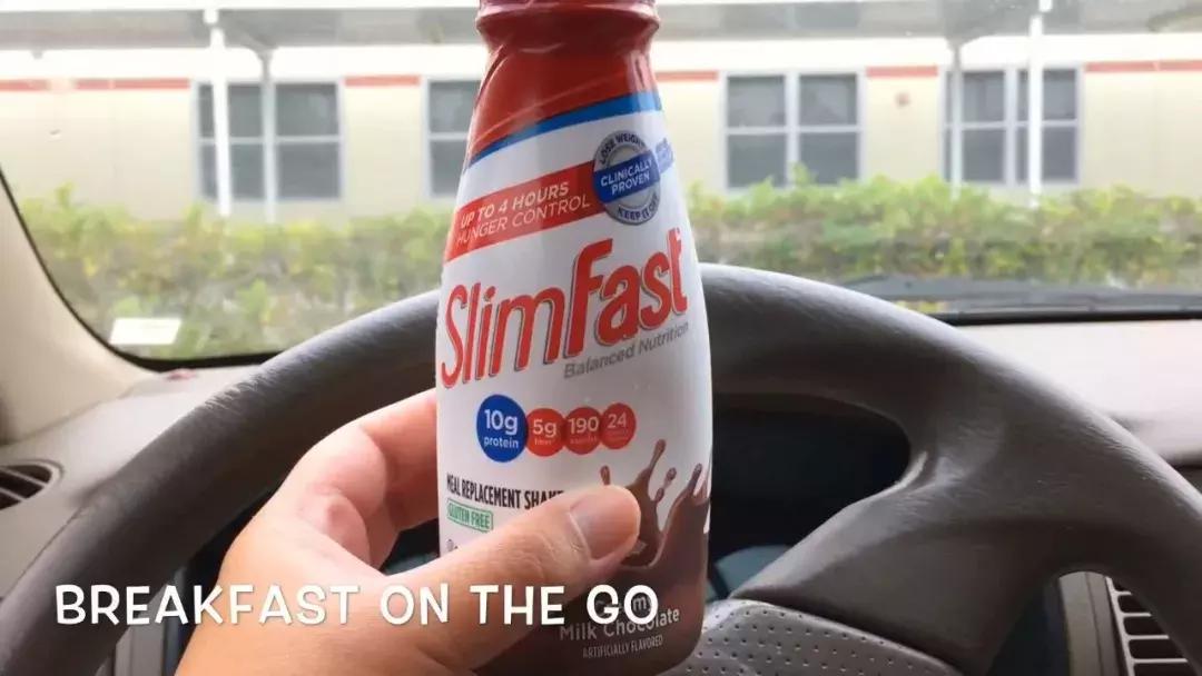 美国小学女教师的一天(扒一扒衣食住行化妆品)