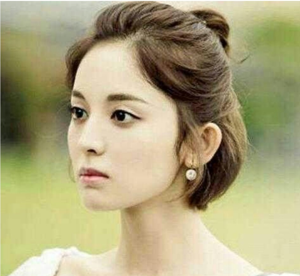 你还在关注独孤天下里演傻白甜的她,却不知人家悄悄换了张脸……