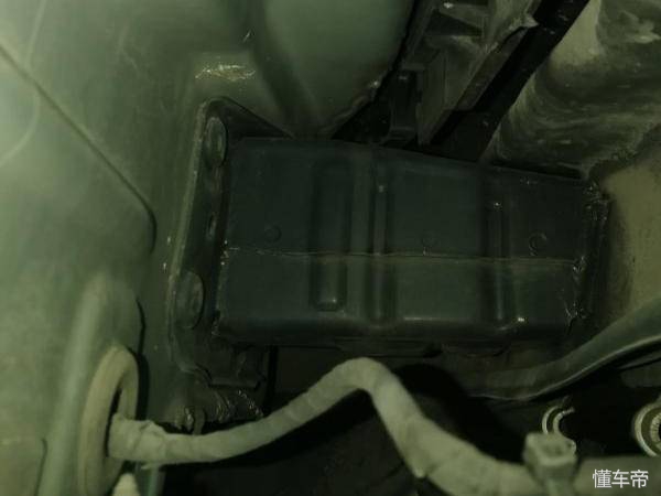 15万买个老款奔驰c200值不值得,19年奔驰c200旅行