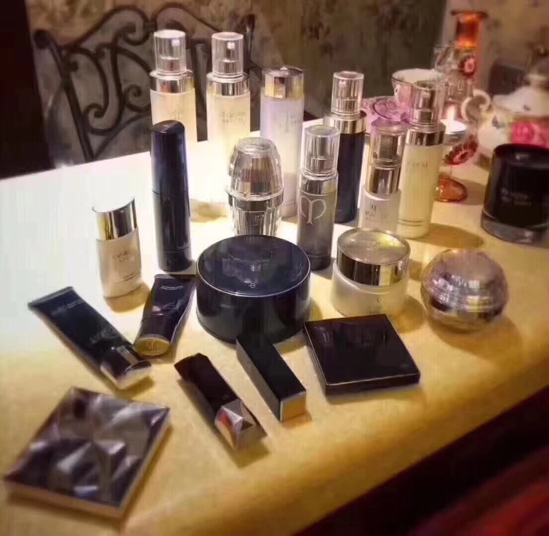 女生年薪多少才能买得起laprairie、lamer、SKII等高端护肤品？