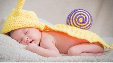 怎么快速缓解新生儿肠绞痛,新生儿缓解肠绞痛的最佳动作