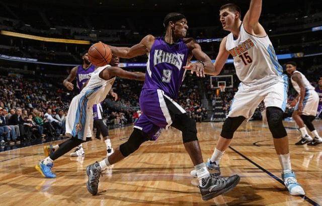 球员招牌式动作,深度解析34岁的隆多