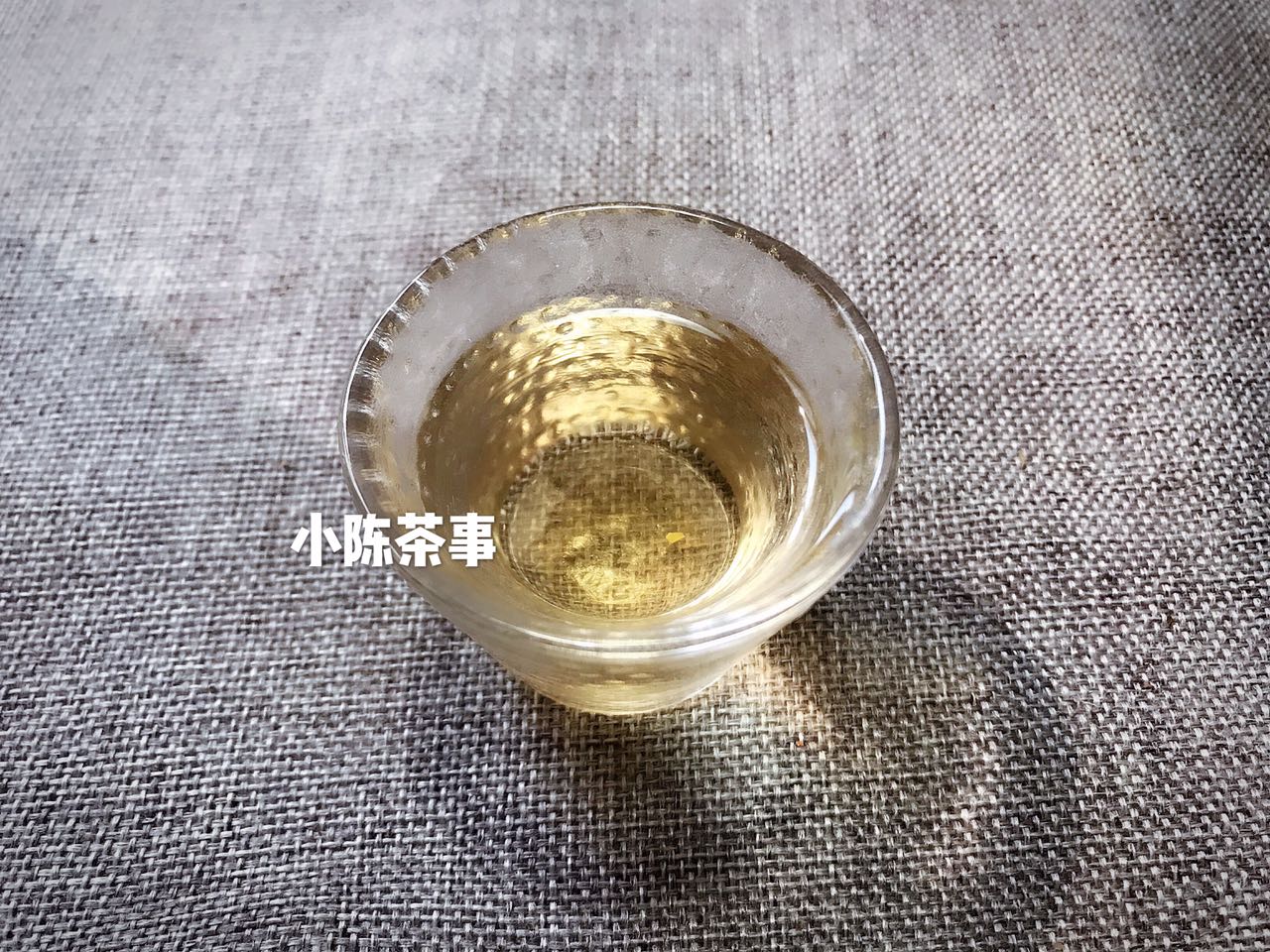 白茶受潮怎么办,白茶受潮了和湿仓了的区别