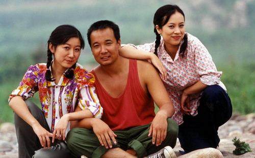 19岁因一则广告走红，曾过失杀死剧组演员，复出后娶小12岁娇妻