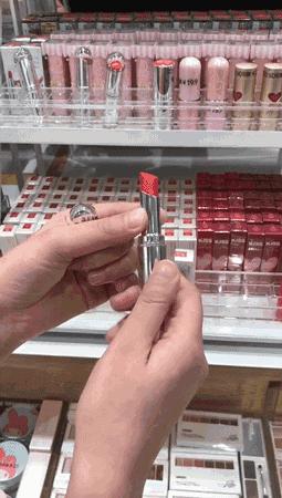 抖音火的miniso香水,miniso不是名创优品吗