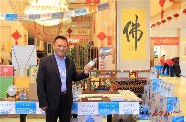 去五台山的人一定会遇到文殊菩萨,每个人都可以去五台山见文殊菩萨