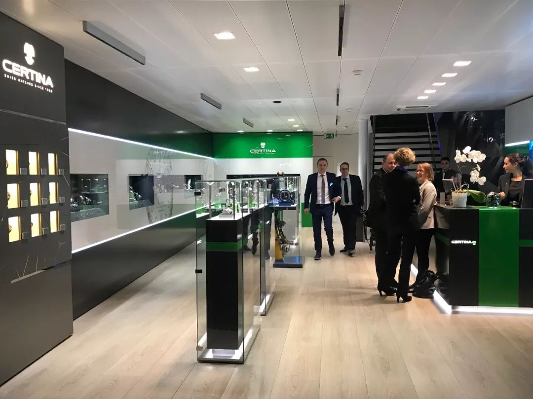 雪铁纳2020款复刻版,2018雪铁纳新品