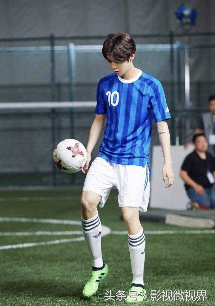 鹿晗19年曼联,鹿晗解说曼联vs莱斯特城完整