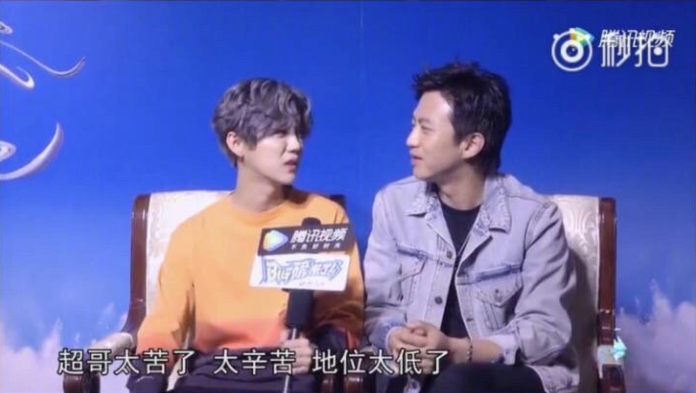 邓超孙俪在关晓彤面前撒狗粮,孙俪拿10万钱给老公