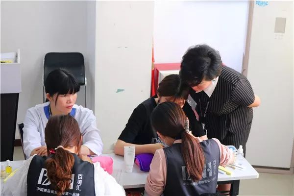 美甲干货教程博主,美甲师不会告诉你的美甲步骤