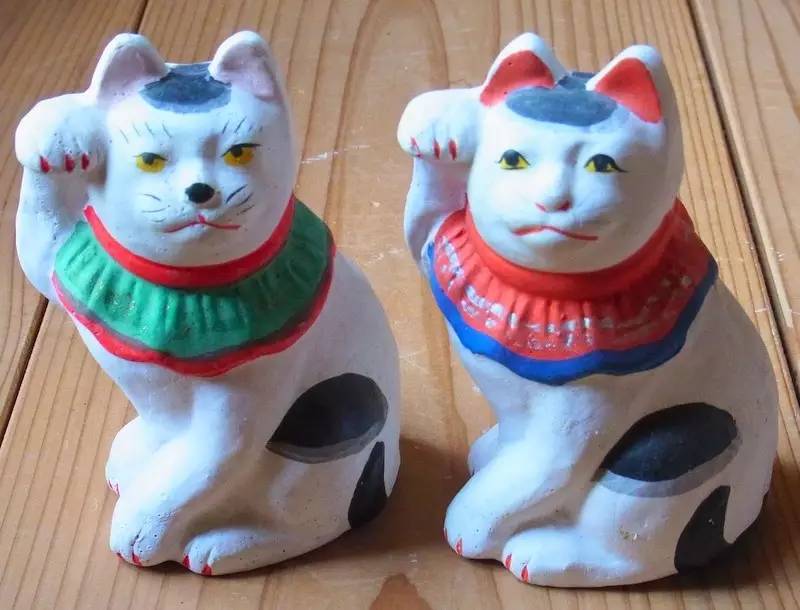 招财猫还有公母之分,招财猫分公母吗有什么寓意