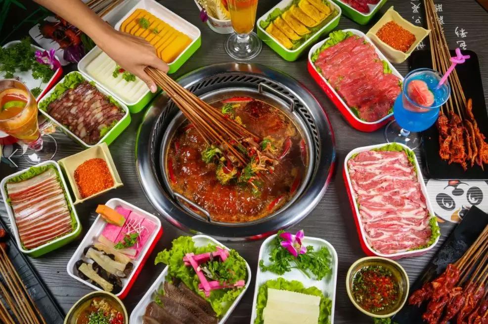 年收上亿元，虾火锅女王进军串串火锅，半年开30家店