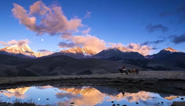 小镇如歌，且听风吟，大研、独克宗、理塘……